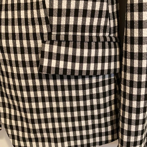*Host pick!* Maison d’Amelie b&w checkered blazer - Picture 5 of 10